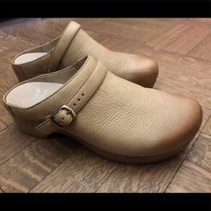 Dansko womens berry mule